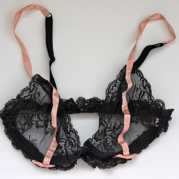 Victoria's Secret Other - 36C Victoria's Secret Black n Blush Pink Bralette Victoria's Secret Other - 36C Victoria's Secret Black n Blush Pink Bralette